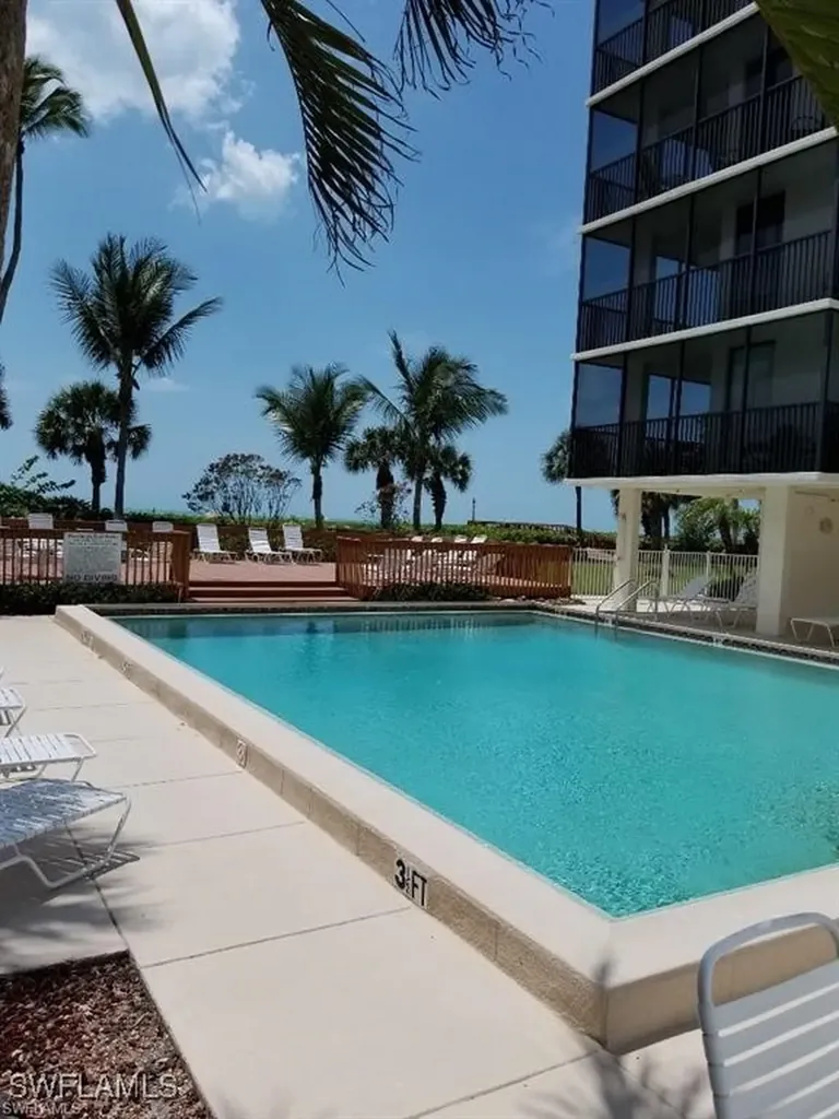 10475 Gulf Shore Drive Naples FL 34108