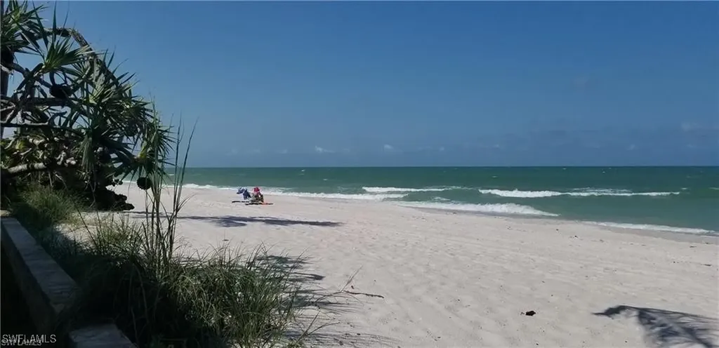 10475 Gulf Shore Drive Naples FL 34108