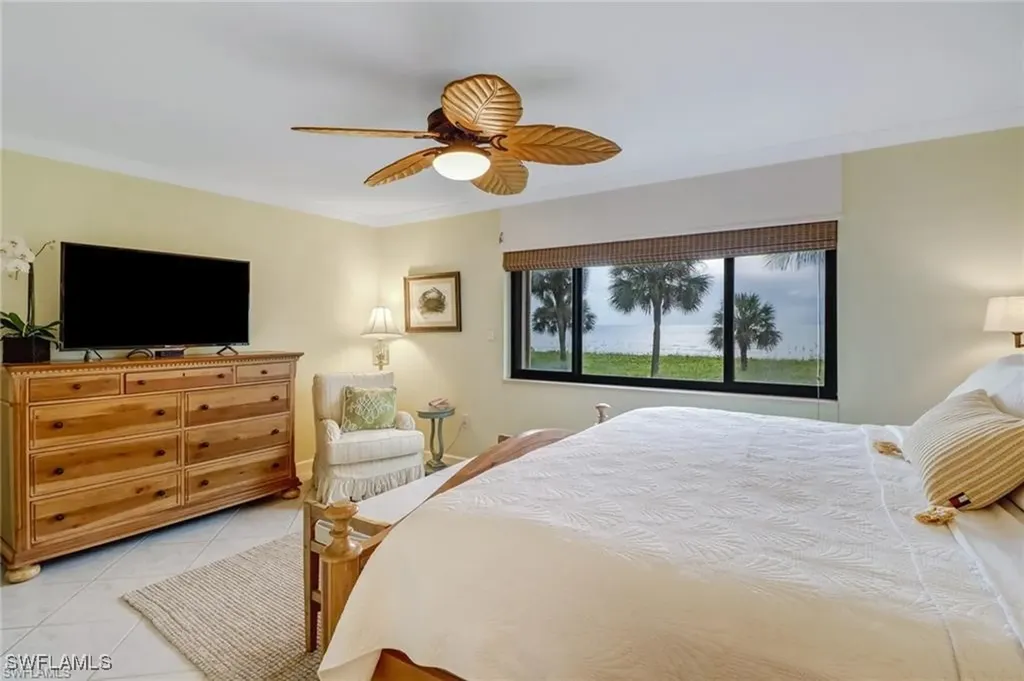 10475 Gulf Shore Drive Naples FL 34108