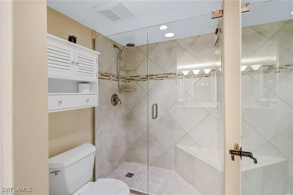 10475 Gulf Shore Drive Naples FL 34108