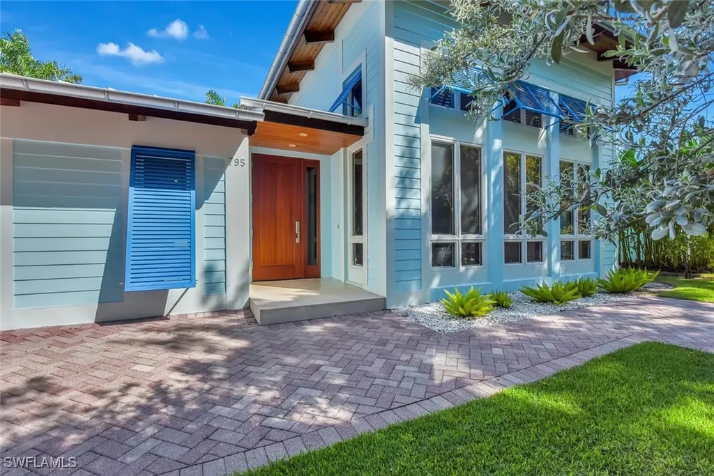 795 18th Avenue S Naples FL 34102