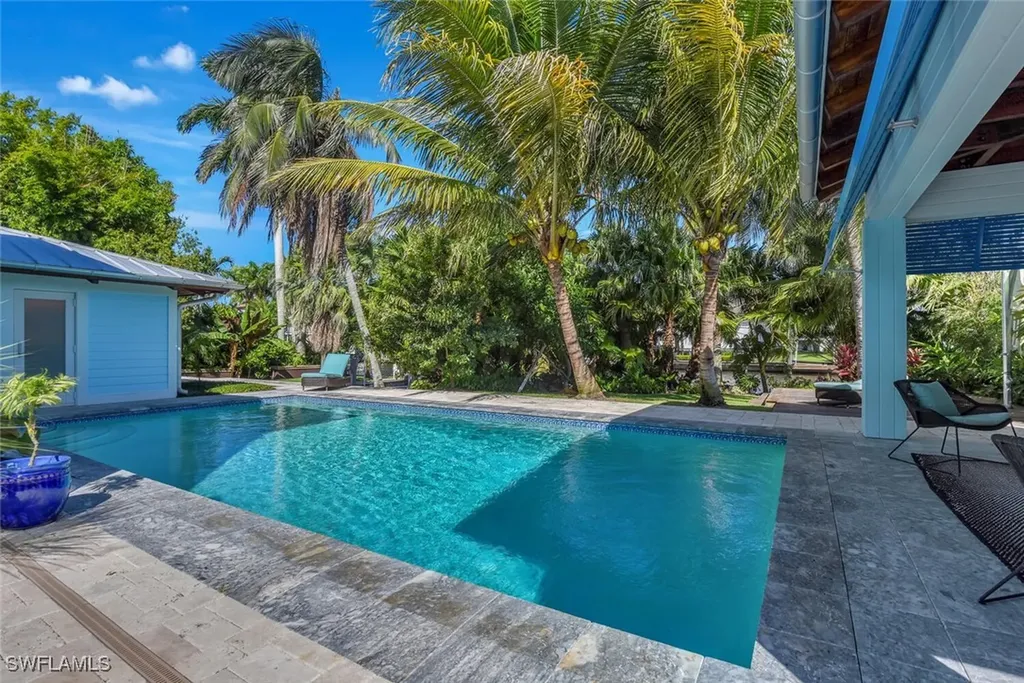 795 18th Avenue S Naples FL 34102
