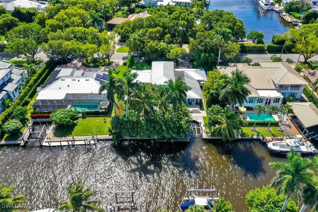 795 18th Avenue S Naples FL 34102