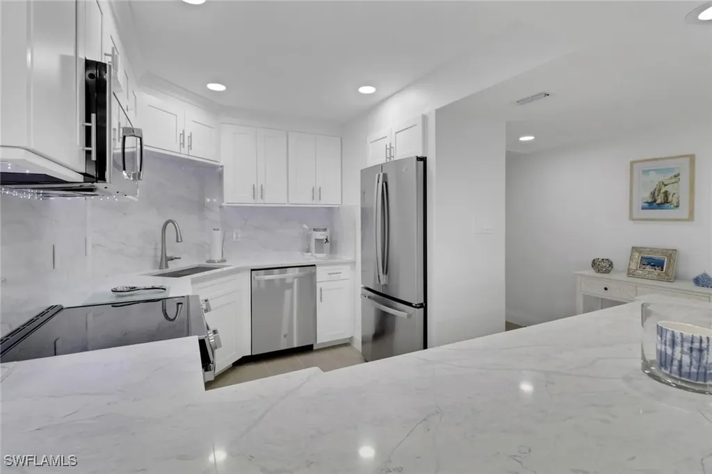 1 Bluebill Avenue Naples FL 34108
