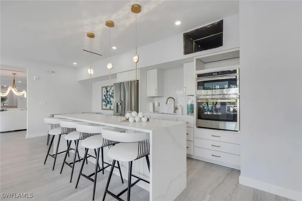 1 Bluebill Avenue Naples FL 34108