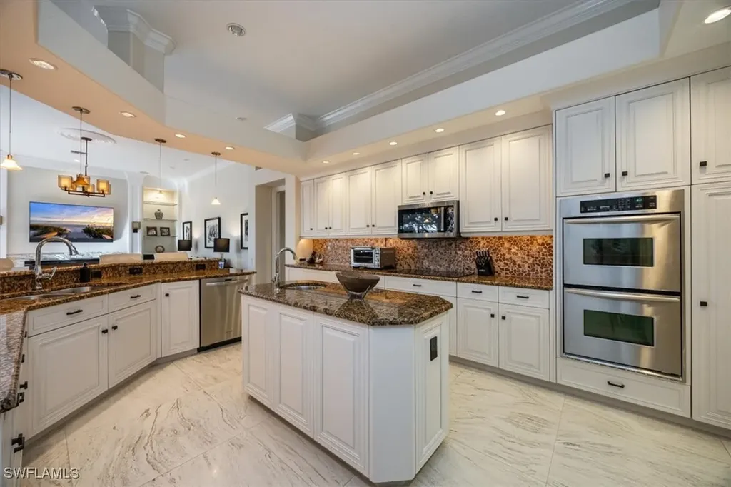 13700 Pondview Circle Naples FL 34119