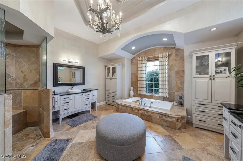 13700 Pondview Circle Naples FL 34119