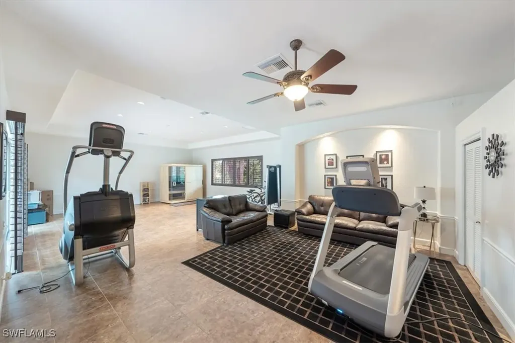 13700 Pondview Circle Naples FL 34119