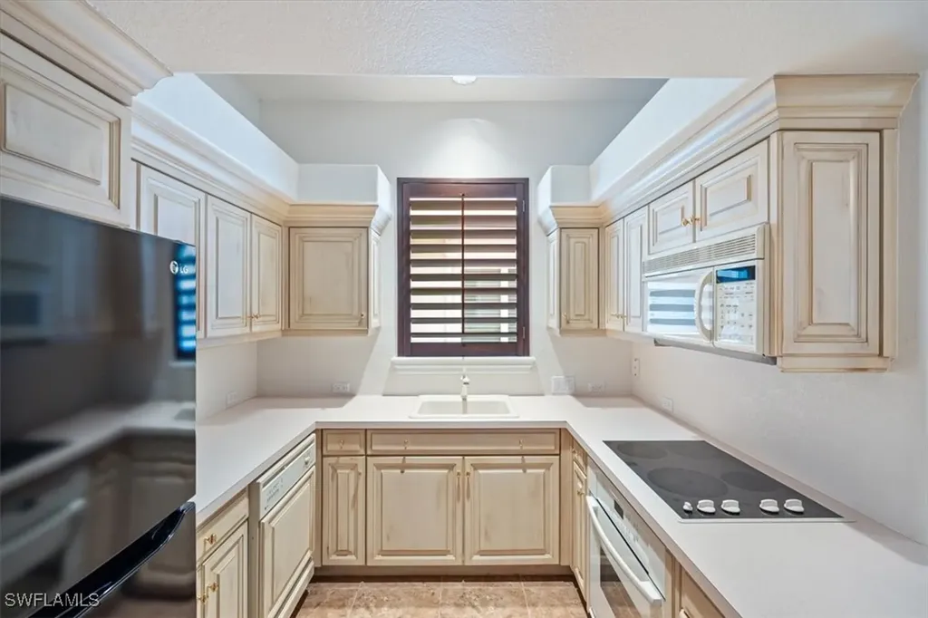 13700 Pondview Circle Naples FL 34119