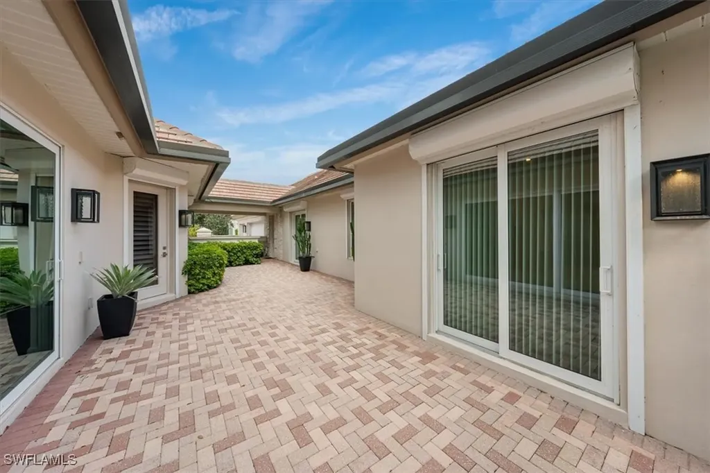 13700 Pondview Circle Naples FL 34119