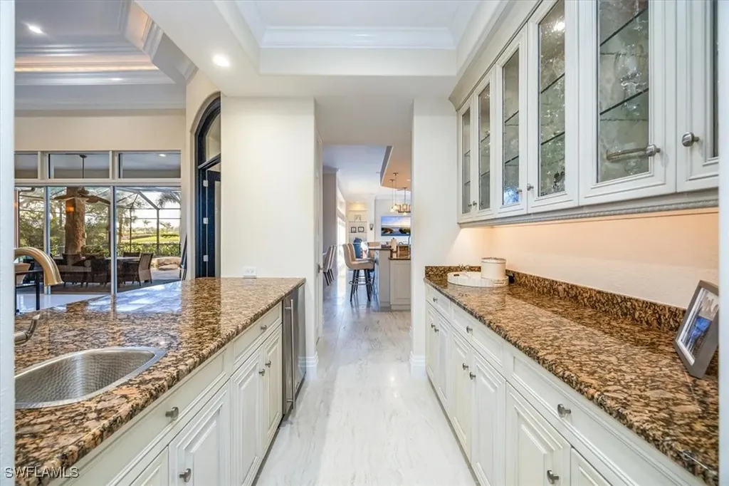 13700 Pondview Circle Naples FL 34119