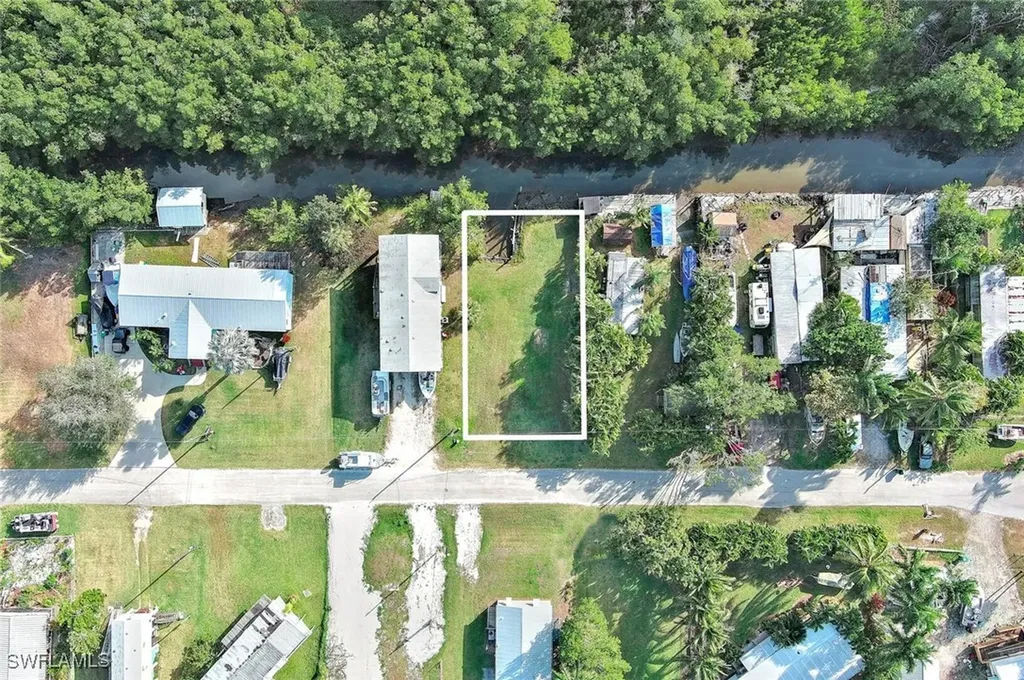 6 Spoonbill Avenue Everglades City FL 34139