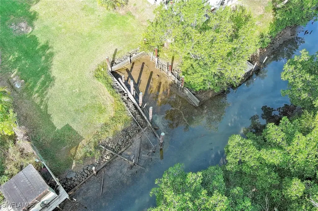6 Spoonbill Avenue Everglades City FL 34139