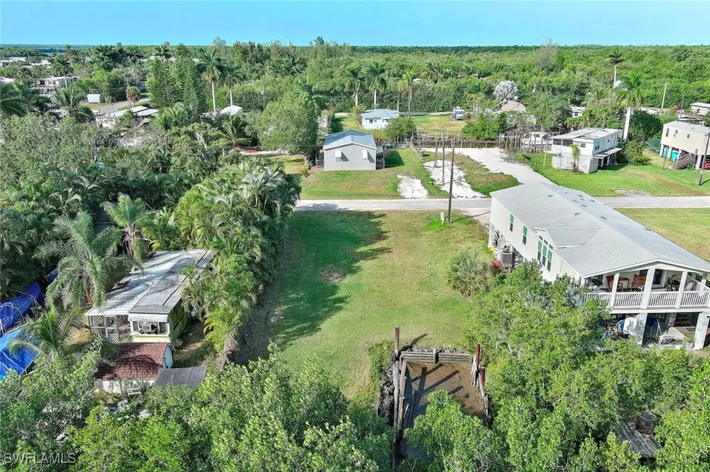 6 Spoonbill Avenue Everglades City FL 34139