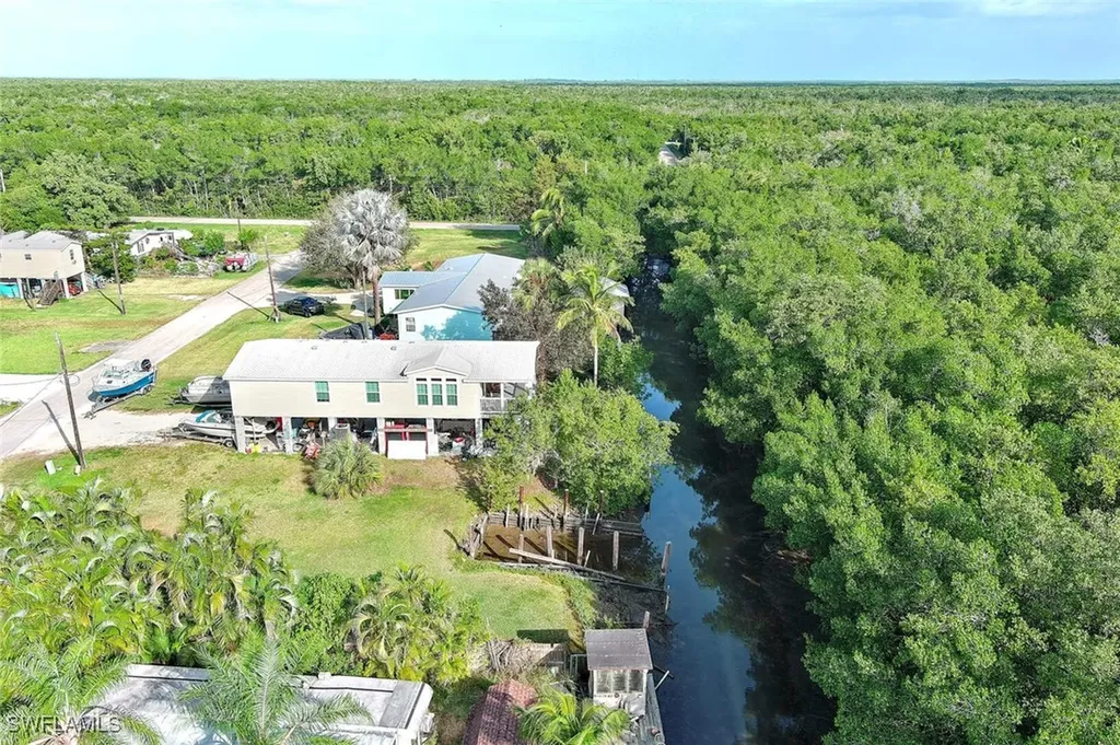 6 Spoonbill Avenue Everglades City FL 34139