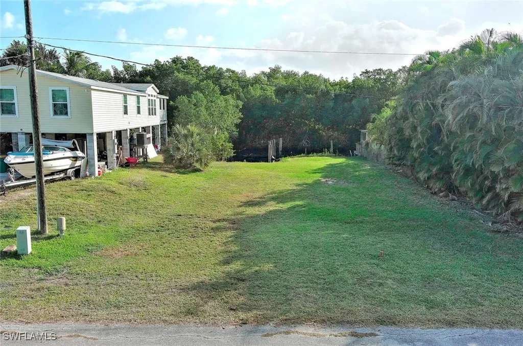 6 Spoonbill Avenue Everglades City FL 34139