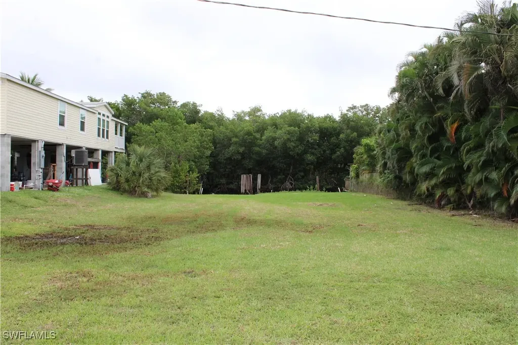 6 Spoonbill Avenue Everglades City FL 34139