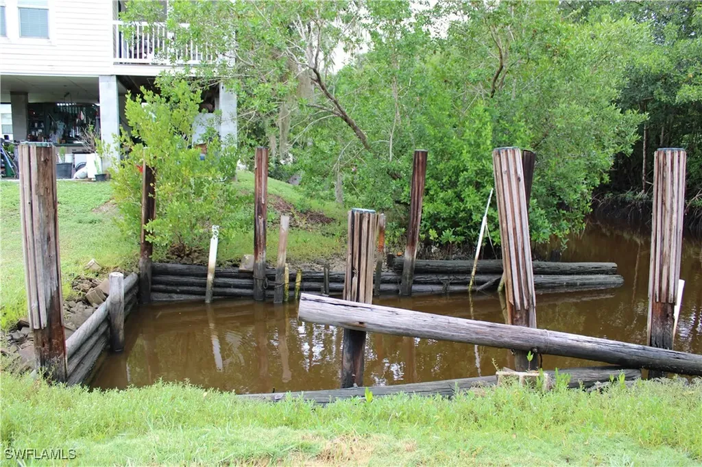 6 Spoonbill Avenue Everglades City FL 34139