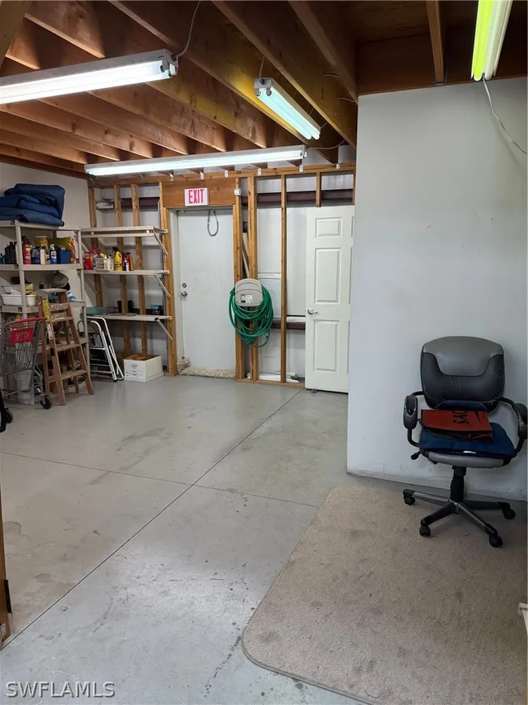 4776 Radio Road Naples FL 34104