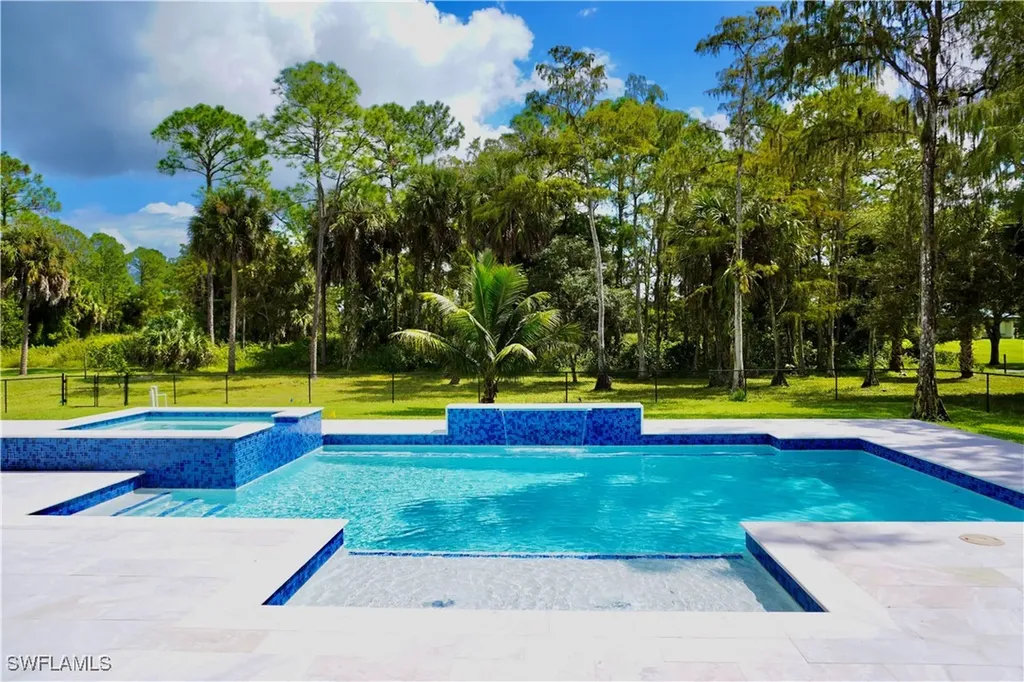 428 21st Street SW Naples FL 34117