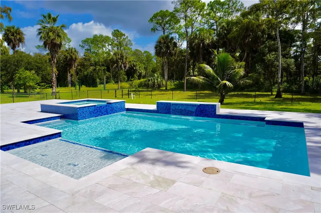 428 21st Street SW Naples FL 34117