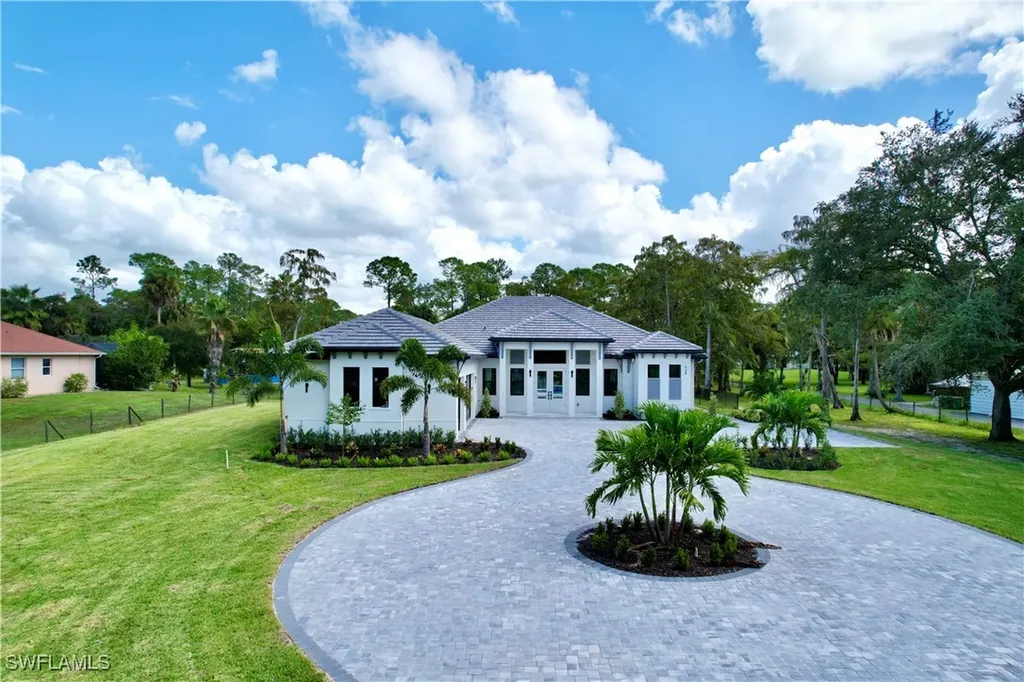 428 21st Street SW Naples FL 34117