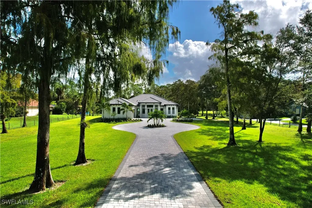 428 21st Street SW Naples FL 34117