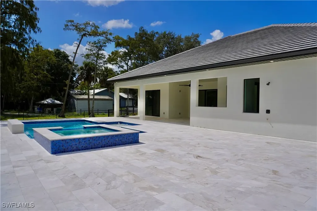 428 21st Street SW Naples FL 34117