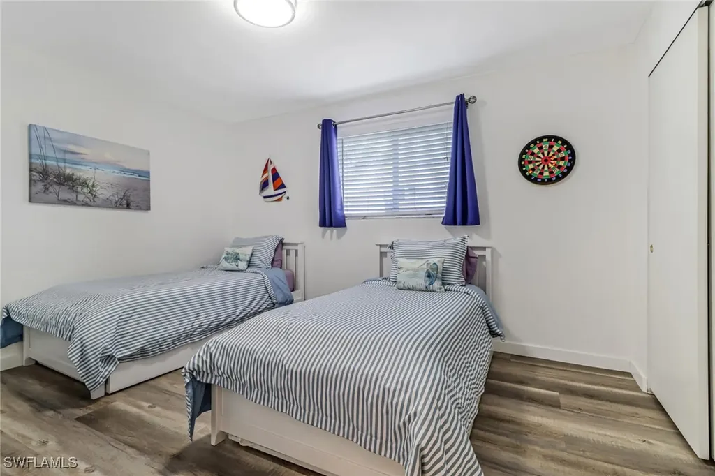 724 100th Avenue N Naples FL 34108