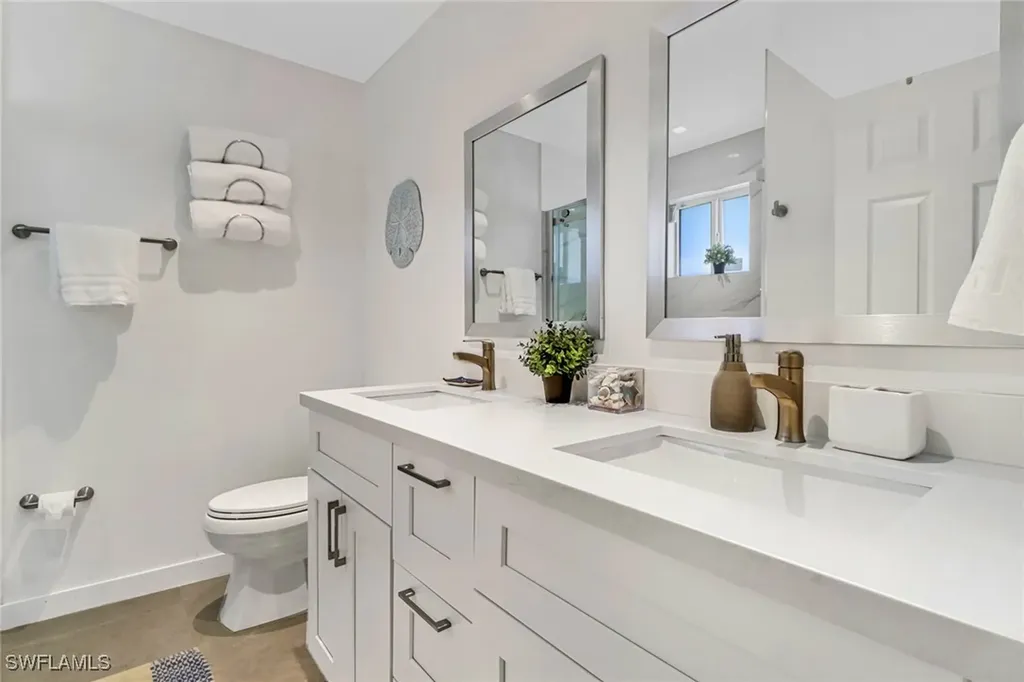 724 100th Avenue N Naples FL 34108