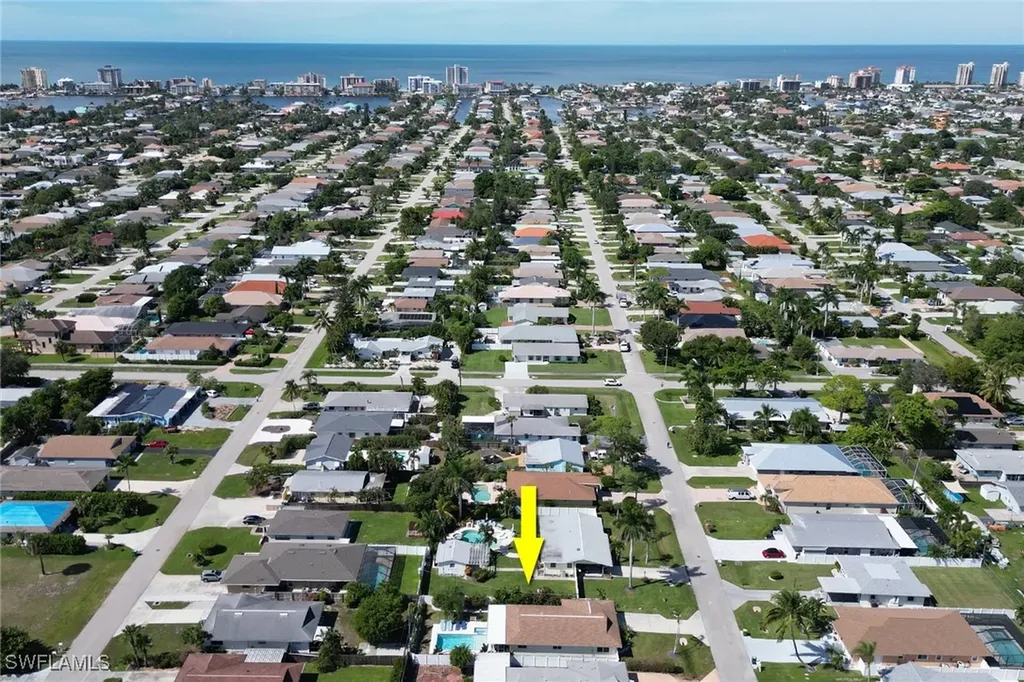 724 100th Avenue N Naples FL 34108