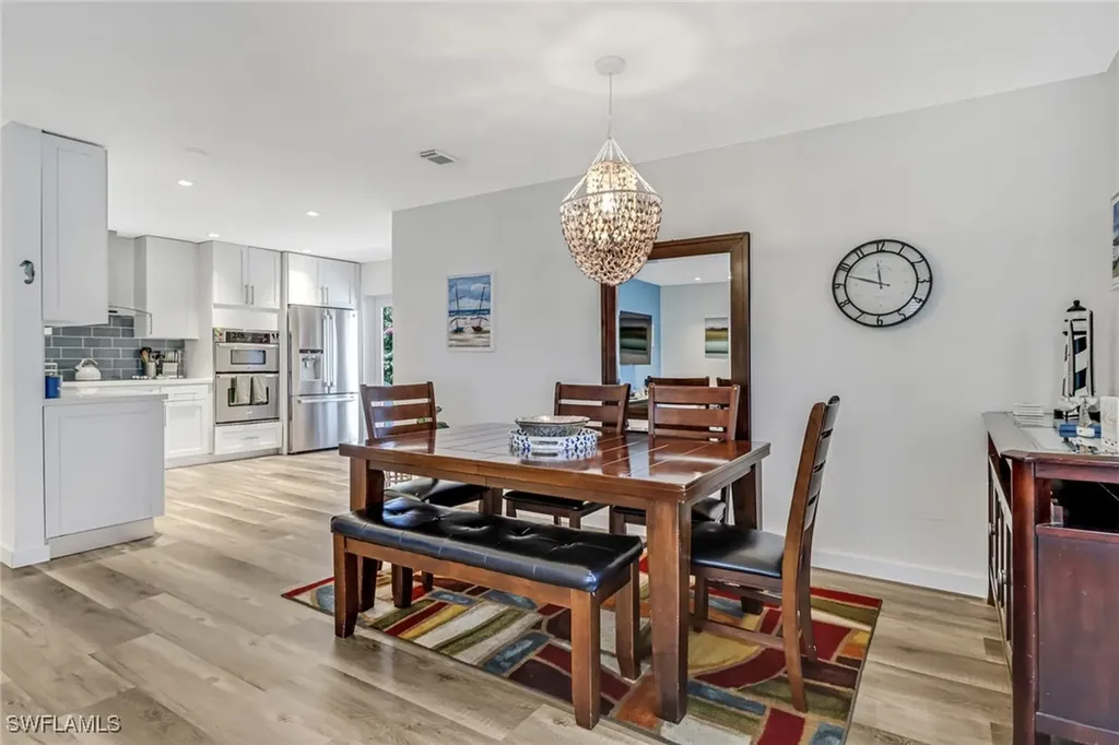 724 100th Avenue N Naples FL 34108