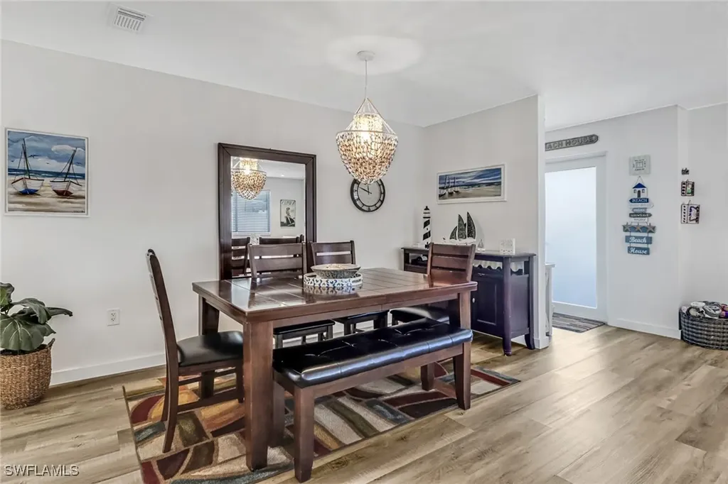 724 100th Avenue N Naples FL 34108