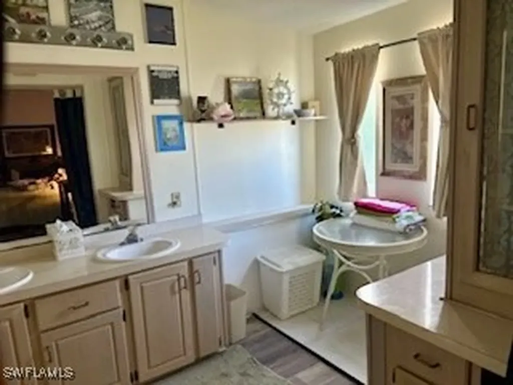 472 Sharks Point North Port FL 34287