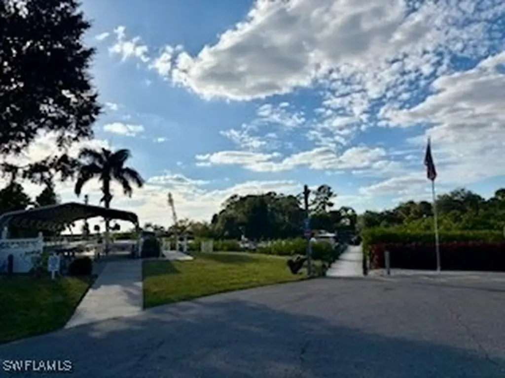 472 Sharks Point North Port FL 34287