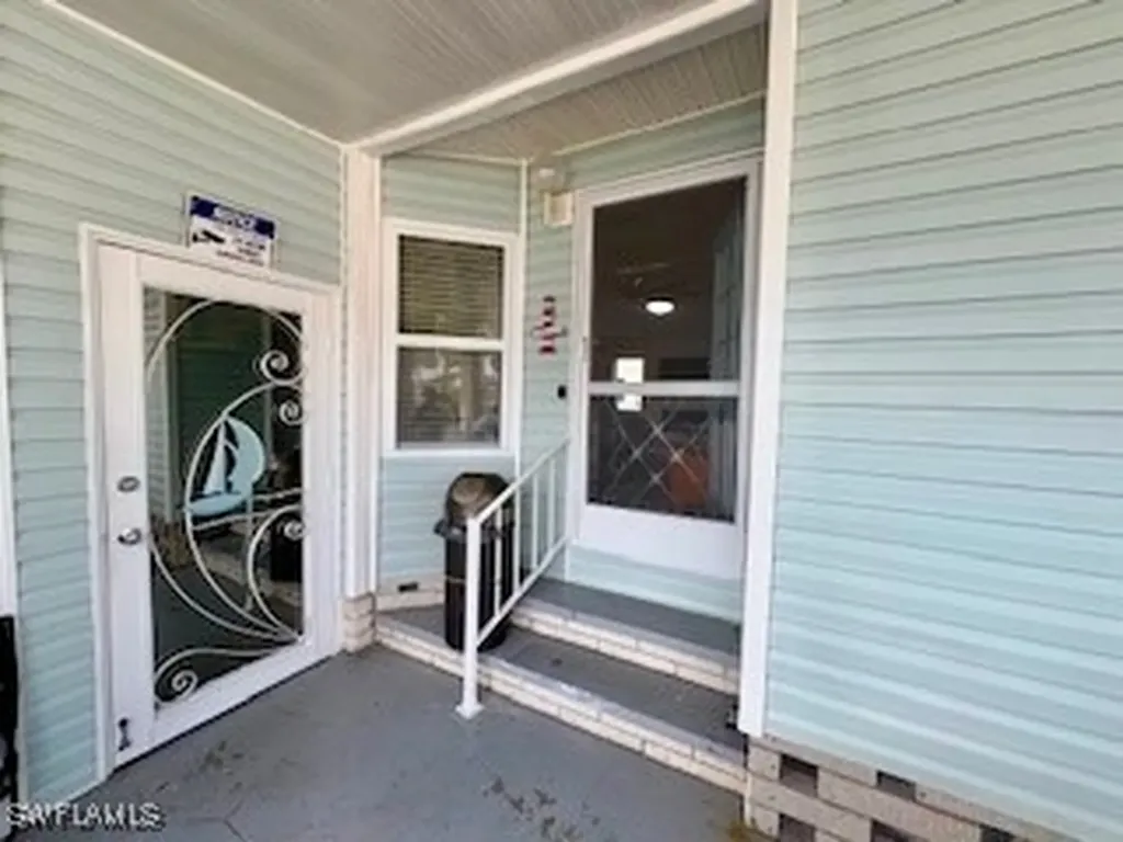 472 Sharks Point North Port FL 34287