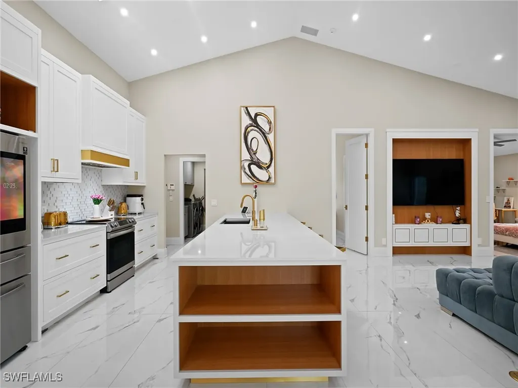 2140 Harlans Run Naples FL 34105