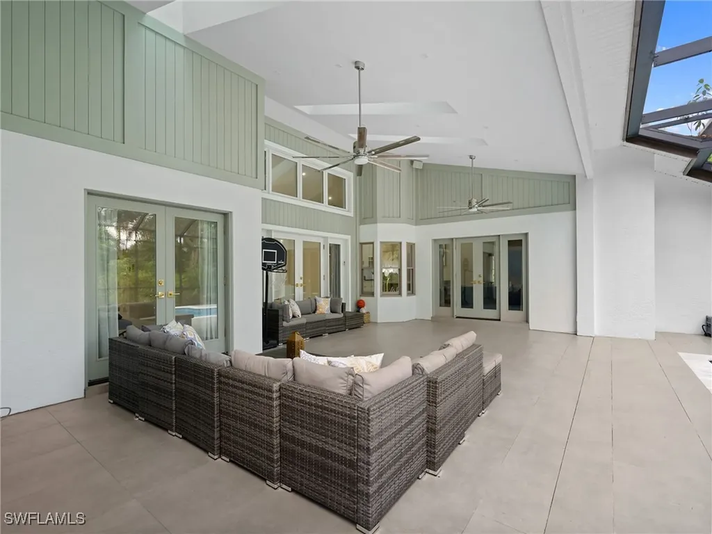 2140 Harlans Run Naples FL 34105