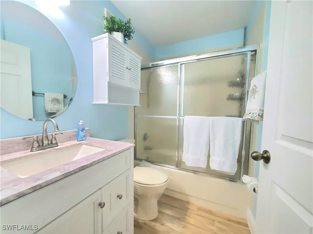 7105 Dennis Circle Naples FL 34104