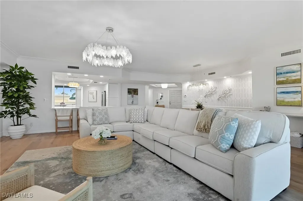 445 Dockside Drive Naples FL 34110