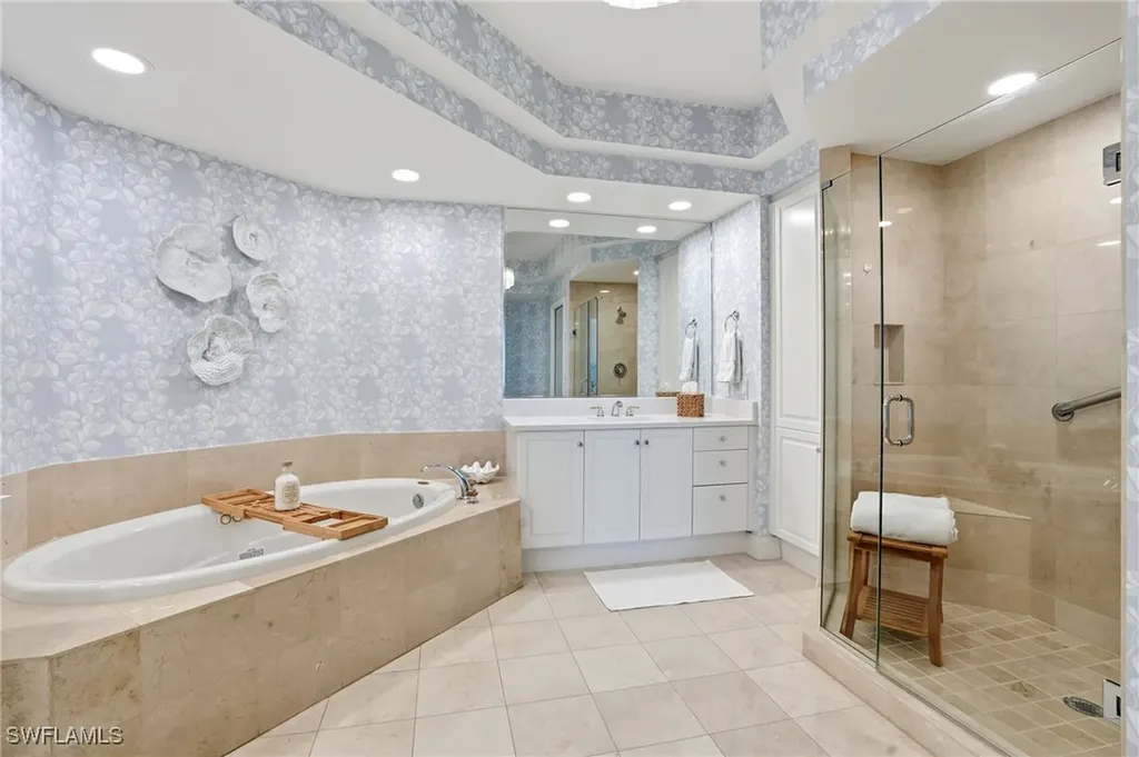 445 Dockside Drive Naples FL 34110