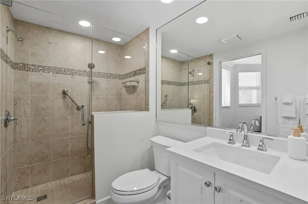 445 Dockside Drive Naples FL 34110