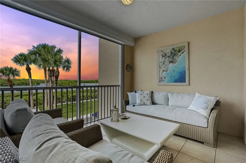 445 Dockside Drive Naples FL 34110