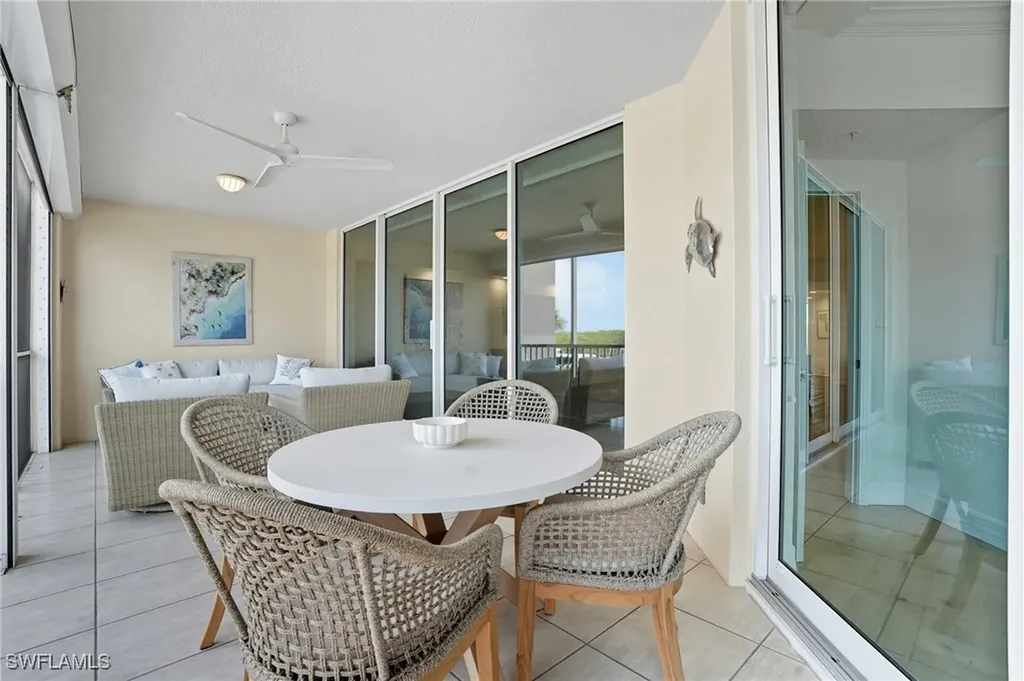 445 Dockside Drive Naples FL 34110