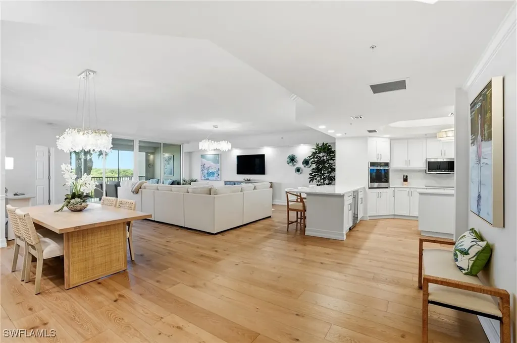 445 Dockside Drive Naples FL 34110