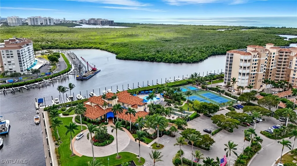 445 Dockside Drive Naples FL 34110