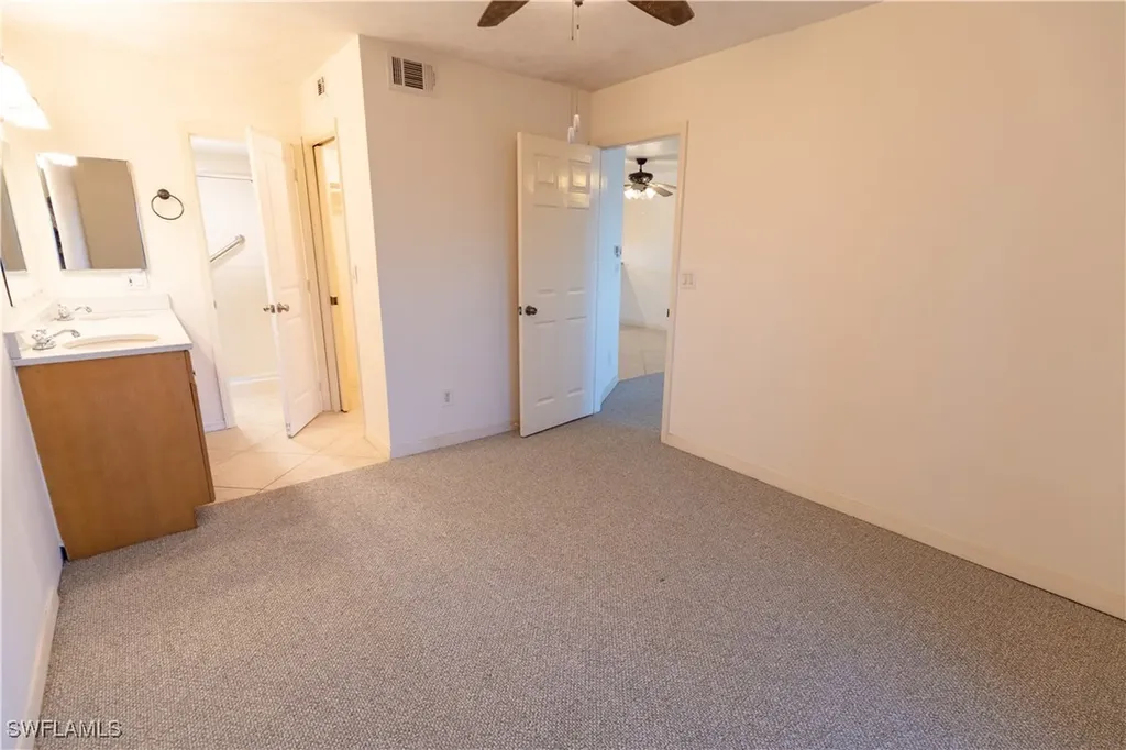 1015 Mainsail Drive Naples FL 34114