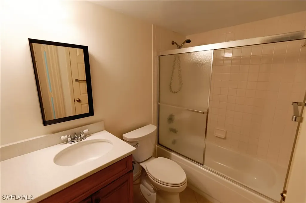 1015 Mainsail Drive Naples FL 34114