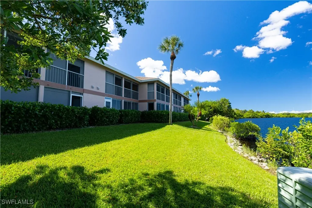 1015 Mainsail Drive Naples FL 34114