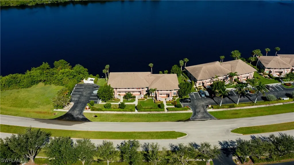 1015 Mainsail Drive Naples FL 34114